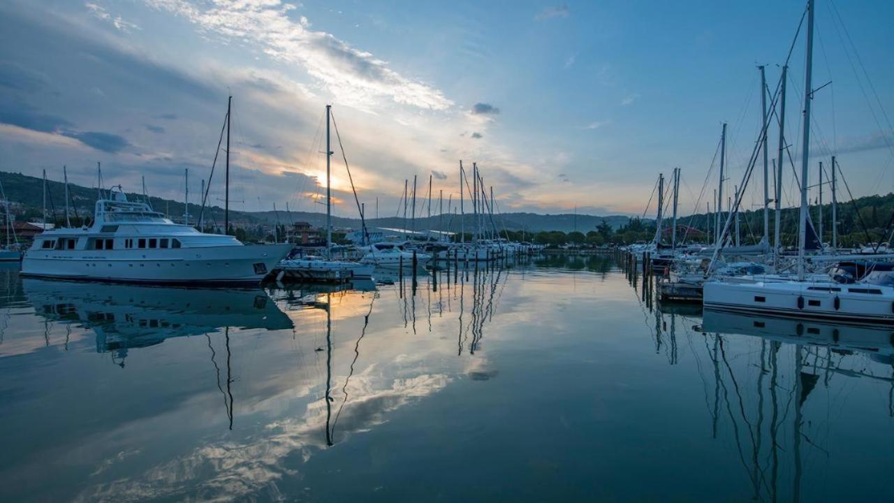 Floating House Hurrea Villa Portorose Esterno foto