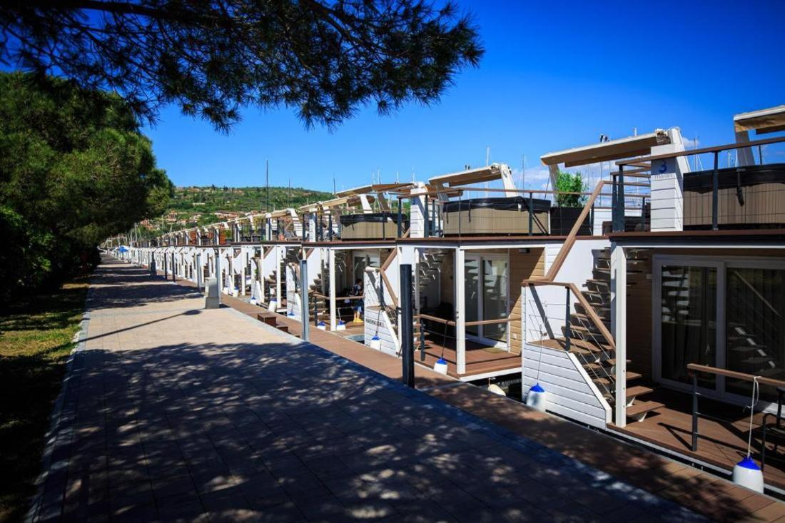 Floating House Hurrea Villa Portorose Esterno foto