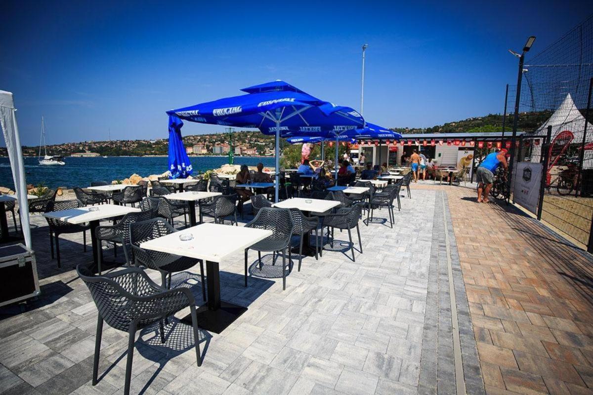 Floating House Hurrea Villa Portorose Esterno foto