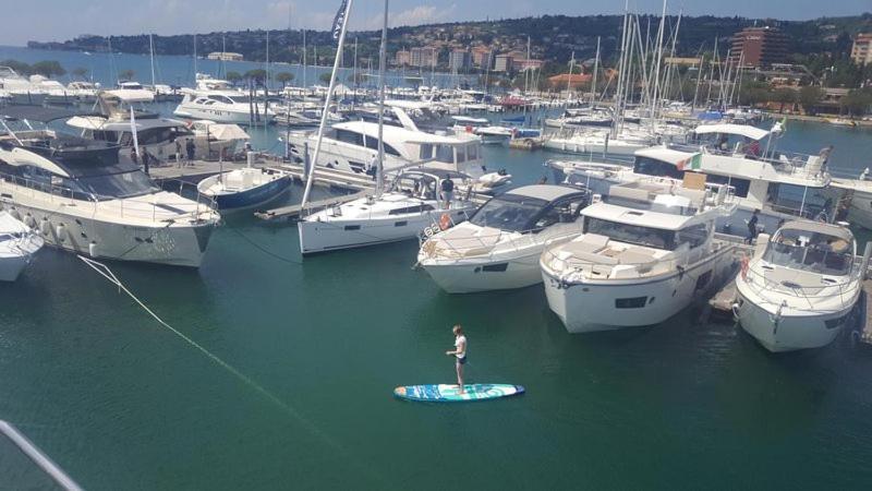 Floating House Hurrea Villa Portorose Esterno foto