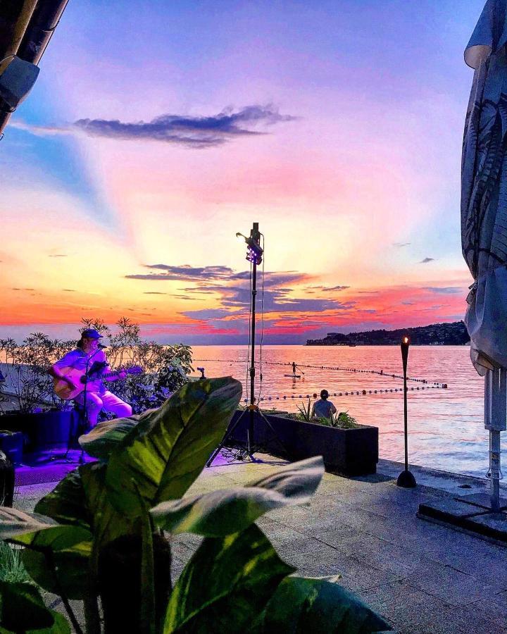 Floating House Hurrea Villa Portorose Esterno foto