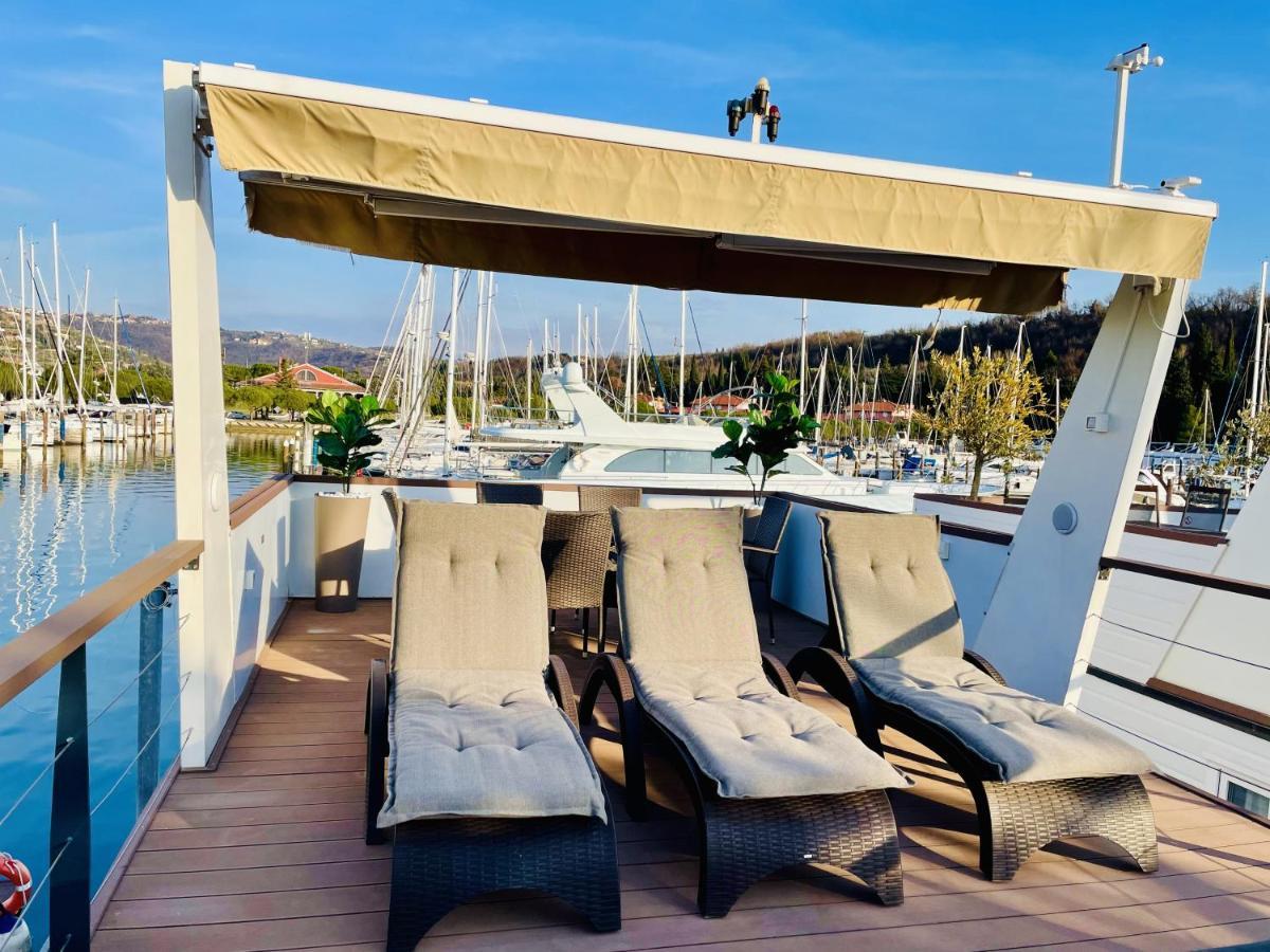 Floating House Hurrea Villa Portorose Esterno foto