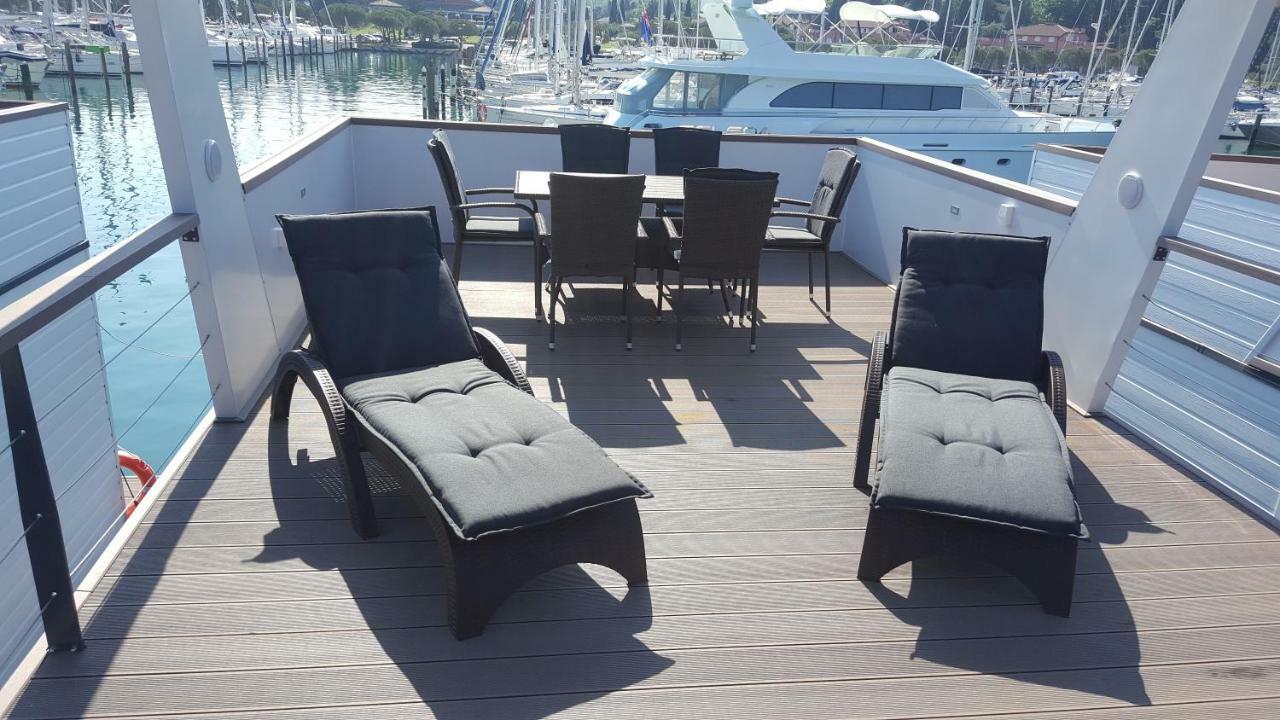 Floating House Hurrea Villa Portorose Esterno foto