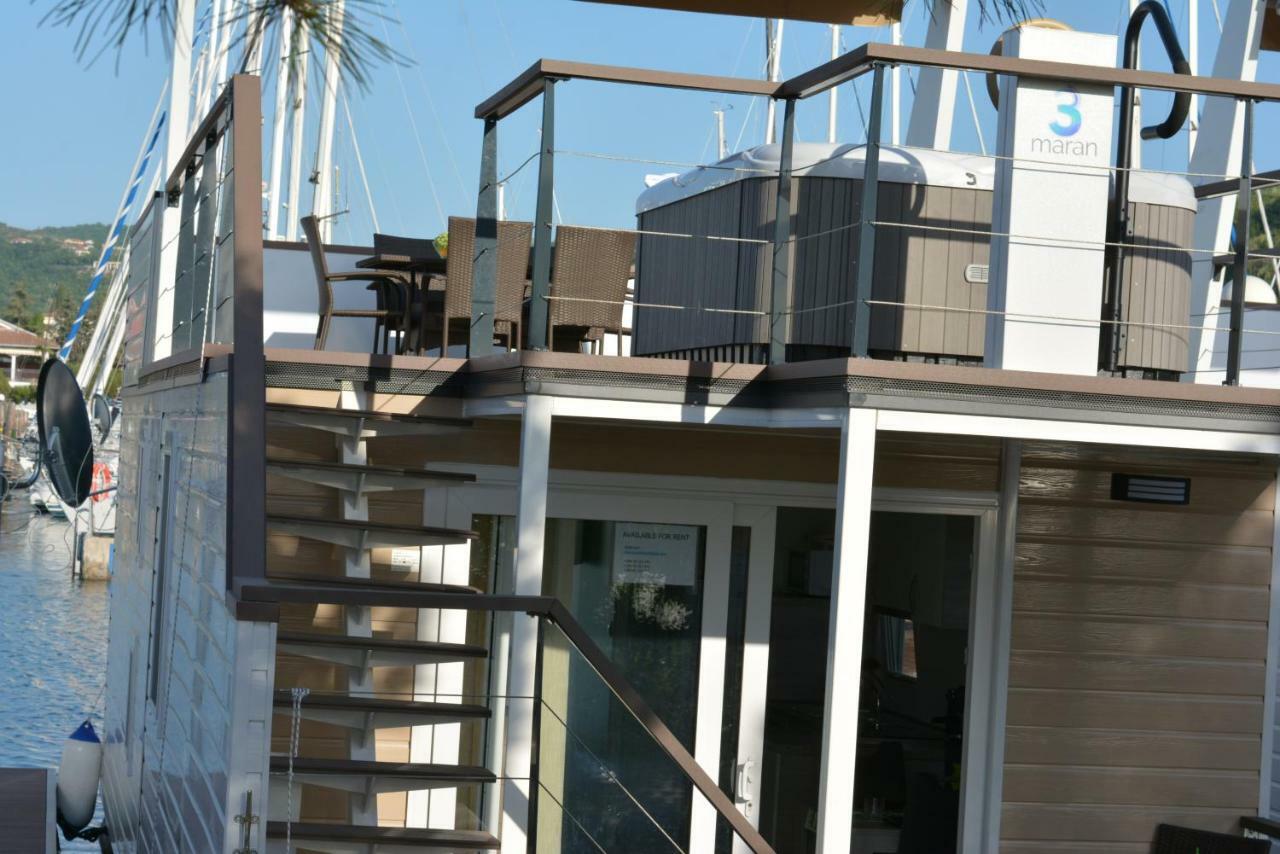 Floating House Hurrea Villa Portorose Esterno foto