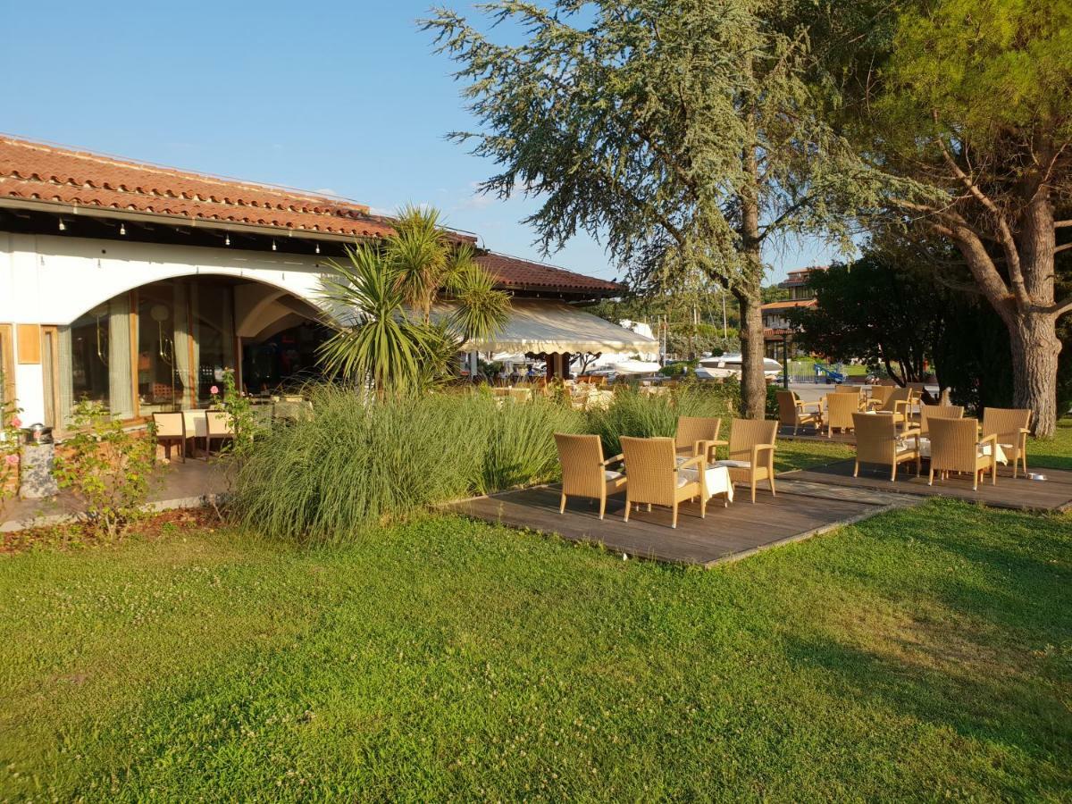 Floating House Hurrea Villa Portorose Esterno foto